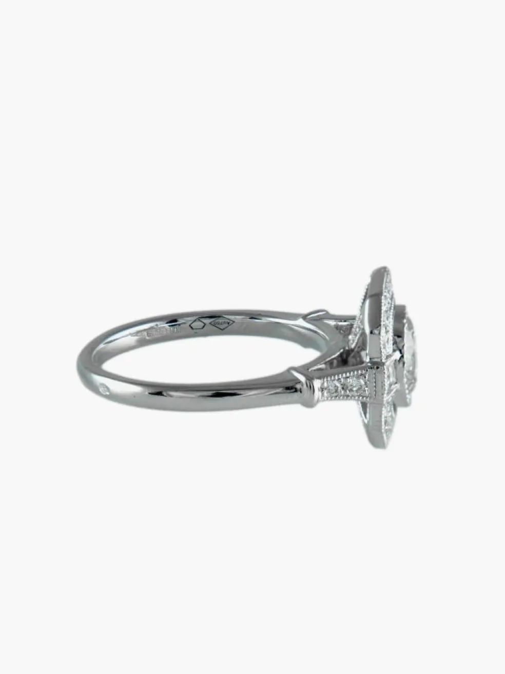 Bague Diamant 1.01ct, pavage diamant 0.43ct, or blanc 18ct, esprit Art Déco, bague carrée