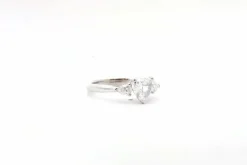 Bague diamant cœur en platine