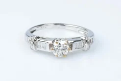 Bague diamant en or blanc