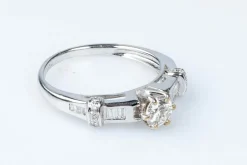 Bague diamant en or blanc