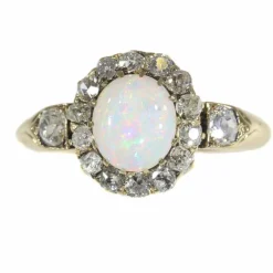 Bague diamant et opale