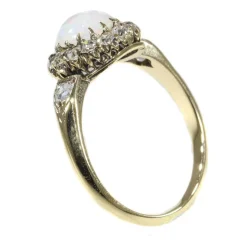 Bague diamant et opale