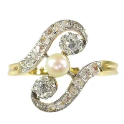 Bague diamant et perle