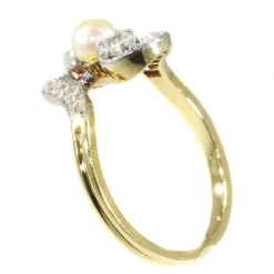 Bague diamant et perle