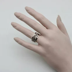 Bague diamant feuillage en or blanc avec feuilles