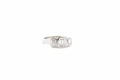 Bague diamant taille émeraude 1,03cts F/SI2