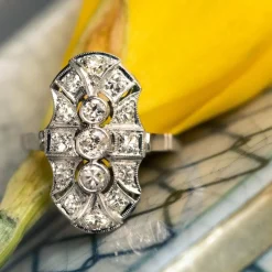Bague diamants de style art déco