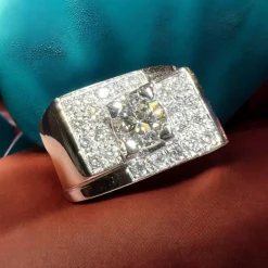 Bague Diamants, En Or 18 Blanc Carat, modèle "Tank"