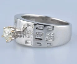 Bague diamants en or blanc