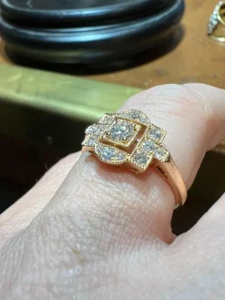 Bague diamants en pavage diamants or rose