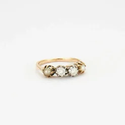 Bague diamants et perles