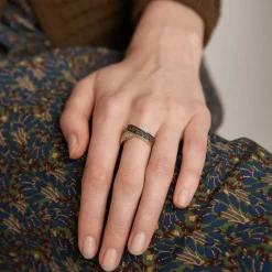 Bague diamants noirs et diamants