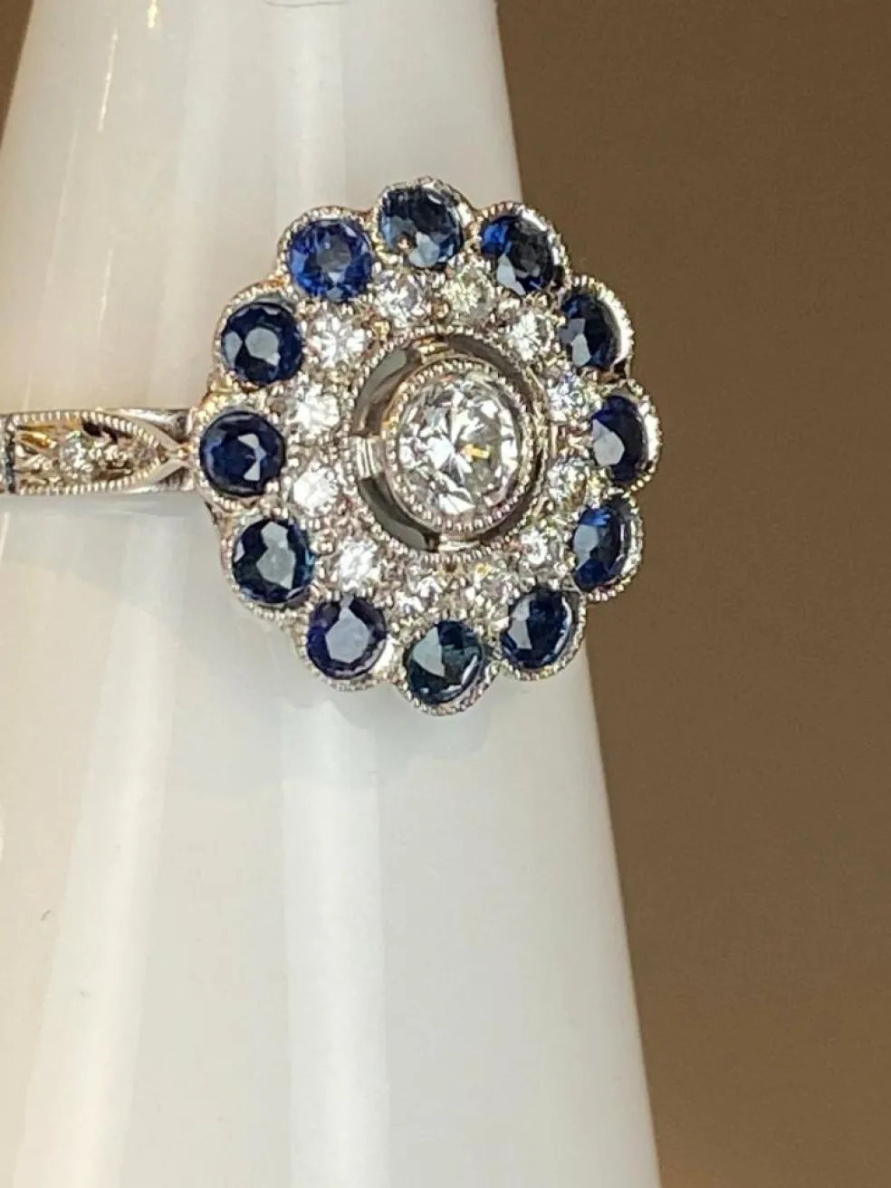 Bague diamants, saphir