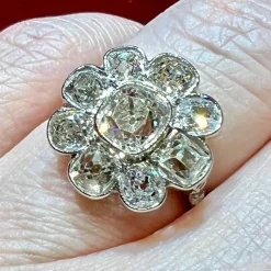 Bague Diamants taille coussin taille ancienne 3,40 carats, or 18 carat , Époque XIXe siècle