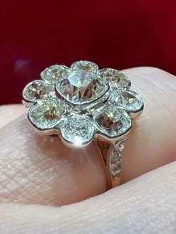 Bague Diamants taille coussin taille ancienne 3,40 carats, or 18 carat , Époque XIXe siècle