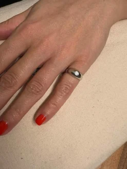 Bague Dôme en or blanc diamant