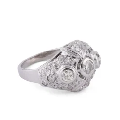 Bague dôme en platine, diamants