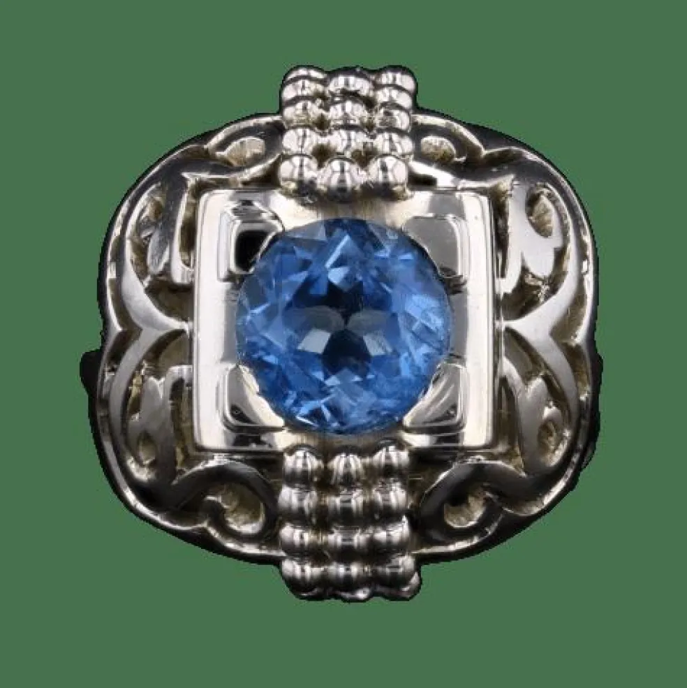 Bague dôme or ajourée et son aigue-marine