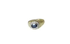 Bague dôme saphir entourage diamants