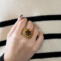 Bague dôme sertie de grenats et de citrines