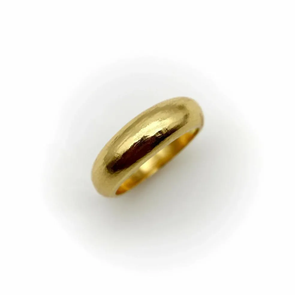 Bague dôme Signature en or 22 carats