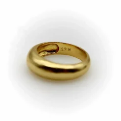 Bague dôme Signature en or 22 carats