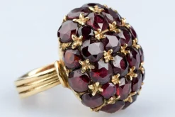 Bague Dome or jaune 18 carats Grenat 11,20 carats
