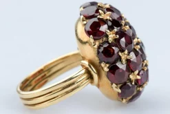 Bague Dome or jaune 18 carats Grenat 11,20 carats