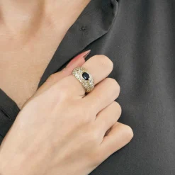 Bague dome, or jaune, saphir et diamants