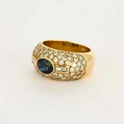 Bague dome, or jaune, saphir et diamants