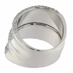 Bague double anneau en or blanc pavé de diamants