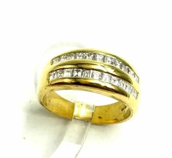 Bague double piste avec diamants.
