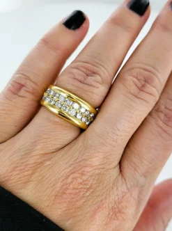 Bague double rangée de diamants en or jaune
