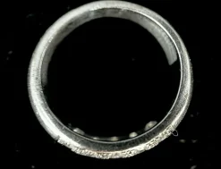 Bague d'époque année 1960/70 or blanc diamants
