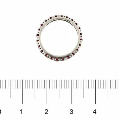Bague d'éternité avec rubis