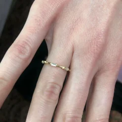 Bague d'éternité en diamant baguette en or