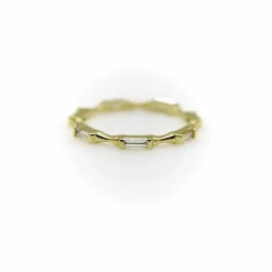 Bague d'éternité en diamant baguette en or