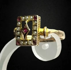 Bague du début des années 1900 avec rubellites et micro perles