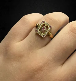 Bague du début des années 1900 avec rubellites et micro perles