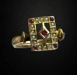 Bague du début des années 1900 avec rubellites et micro perles