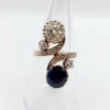 Bague duchesse or rose diamants taille ancienne, saphir épaulé (circa 1950)