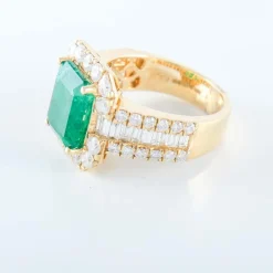 Bague Emeraude entourage Diamants