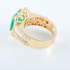 Bague Emeraude entourage Diamants