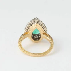 BAGUE EMERAUDE ENTOURAGE DIAMANTS OR JAUNE 18K