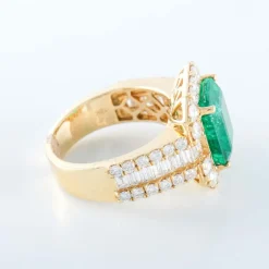Bague Emeraude entourage Diamants