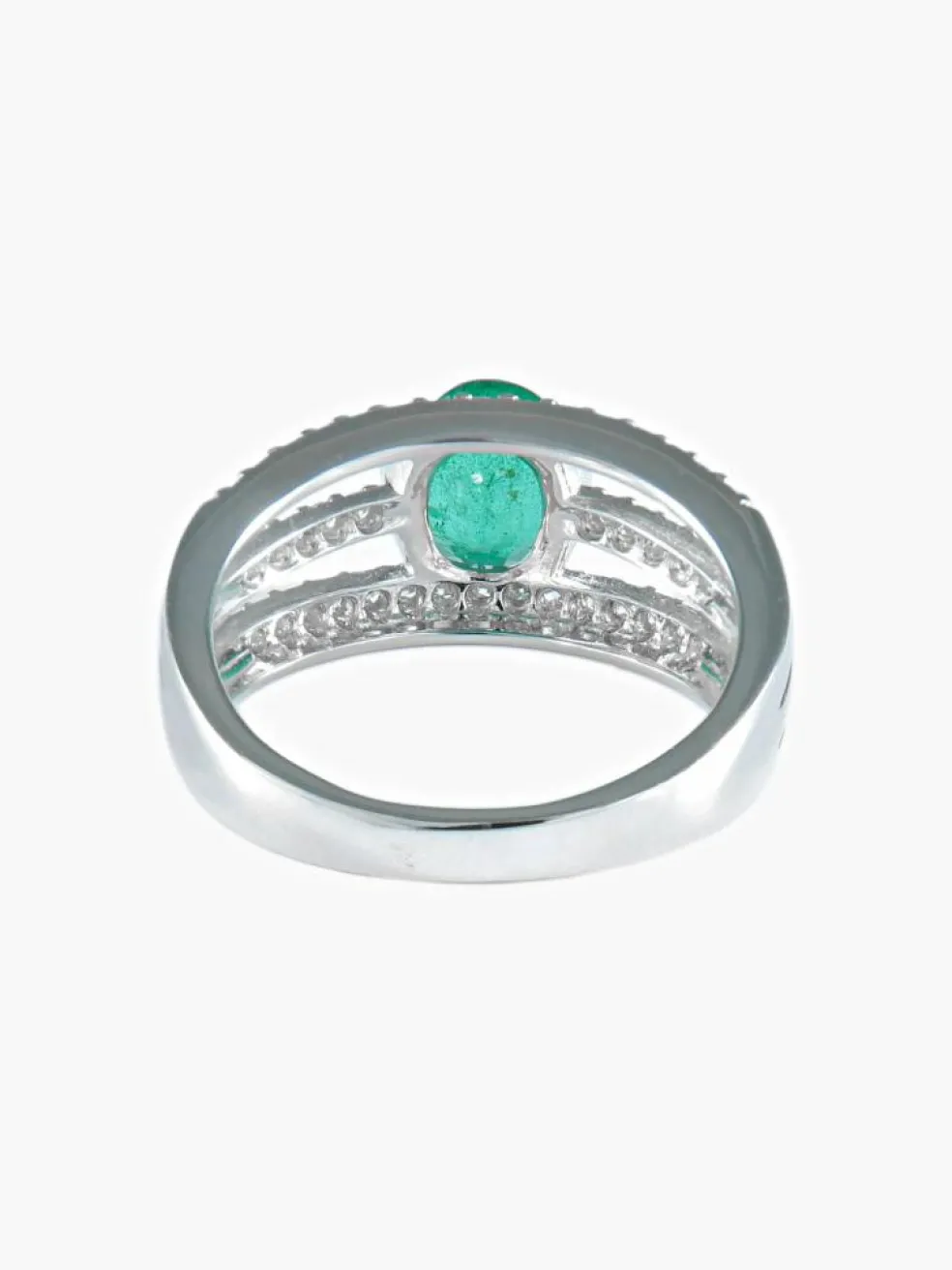 Bague Emeraude ovale Diamants