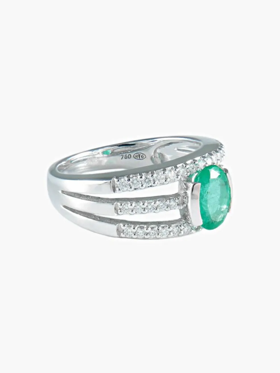 Bague Emeraude ovale Diamants