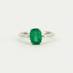 Bague Emeraude épaulée Diamants