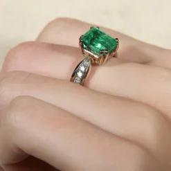 Bague Emeraude rectangulaire Diamants