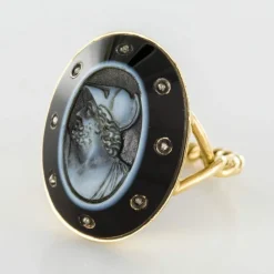 Bague Empire camée sur onyx et diamants